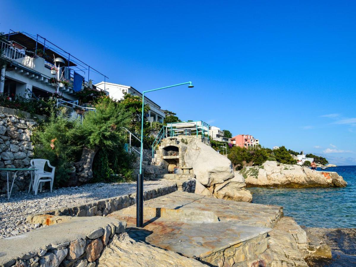 Holiday Home Lara By Interhome Omis Ngoại thất bức ảnh