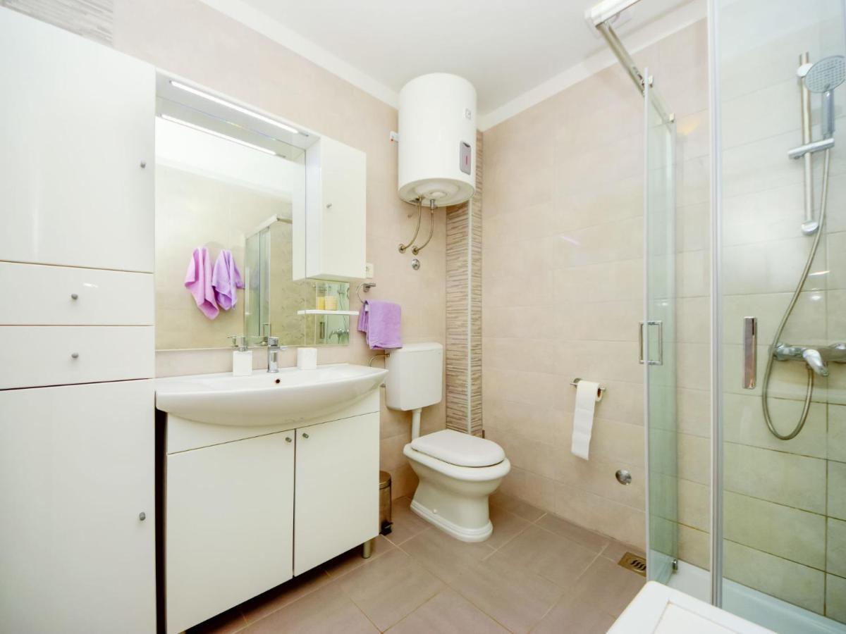 Holiday Home Lara By Interhome Omis Ngoại thất bức ảnh